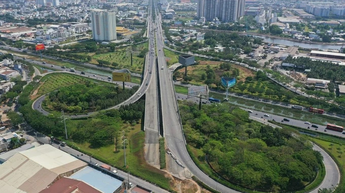 Đề xuất xây tuyến tàu điện tự lái từ trung tâm TPHCM - Sân bay Tân Sơn Nhất - Công viên Đầm Sen