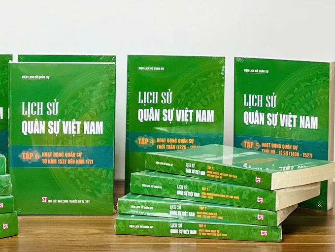 Bộ Lịch sử Quân sự Việt Nam gồm 14 tập được tái bản